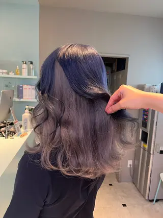 セミロング カラー ブリーチカラー 🩵MIZUKIのヘアスタイル