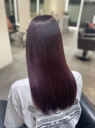 ロング ユナ ナチュラル／透明感のヘアスタイル