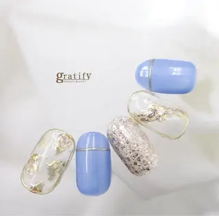 ネイル gratify 本店所属・ROSALIE Sakiのネイルデザイン