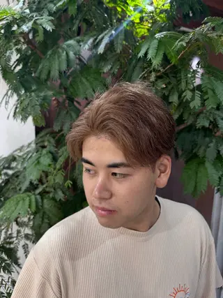 カラー メンズ R/🤎 パーマ&ブリーチ🔥のヘアスタイル