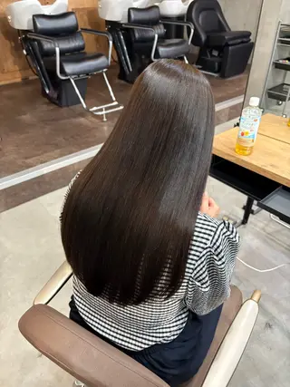 ロング 髪質改善／縮毛矯正 関根青葉のヘアスタイル