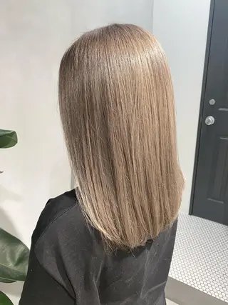 セミロング カラー M IIのヘアスタイル