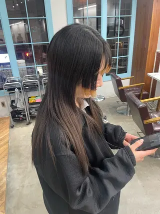 ロング RIN／韓国ヘア レイヤーカットのヘアスタイル