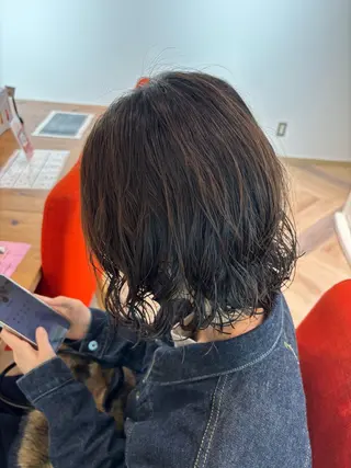 ショート パーマ ゆい/パーマ/レイヤ ー/似合わせカラーのヘアスタイル