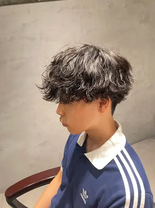 ミディアム パーマ メンズ 🔱メンズパーマ特化 🔱山下和輝のヘアスタイル