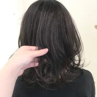 ミディアム カラー スナコザワ レナのヘアスタイル