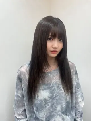 ロング L.O.G　OMOTESANDO所属・柏木 理那のヘアスタイル