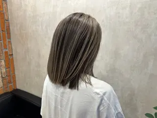 ミディアム ハイライト/ ブリーチ😈小倉😈のヘアスタイル