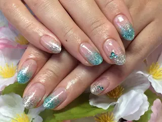 ショート SINCERELY シンシアリー🌈のネイルデザイン