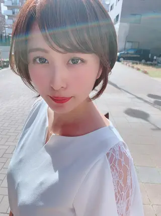 ショート カラー 明るい白髪染め専門店兵庫駅前店所属・山口 一馬のヘアスタイル