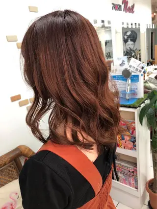 ミディアム カラー soin by poshのヘアスタイル