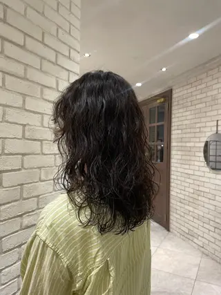 ロング パーマ シモカワ マシロのヘアスタイル
