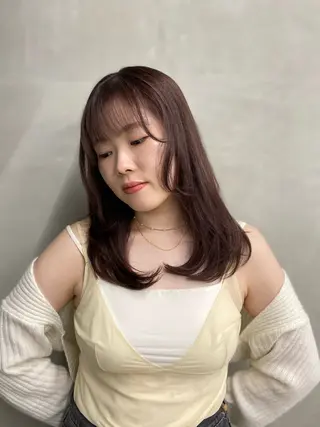 ミディアム カラー ヘアアレンジ mina 🌷のヘアスタイル