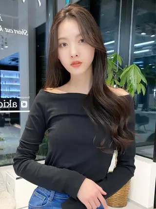 ロング ワンカールで可愛い レイヤーカット/宮田のヘアスタイル