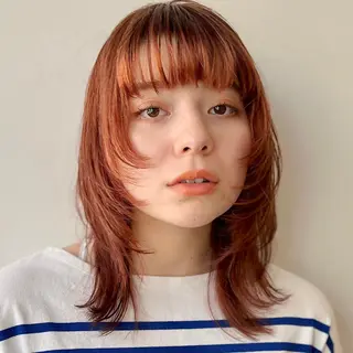 ミディアム カラー あやめ【顔まわり/レ イヤー/柔らかカラ】のヘアスタイル