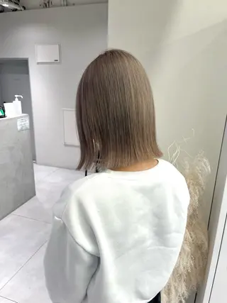 ミディアム カラー ケアブリーチ 若杉圭大のヘアスタイル