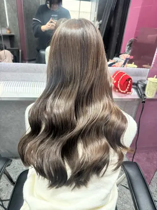ロング 艶髪ハイトーン特化 梅田美容室SLYのヘアスタイル
