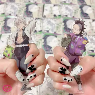 ネイル CROWN プライベートサロンのネイルデザイン