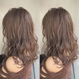 ミディアム カラー 🉐レイヤー/塩見 弘樹🉐渋谷のヘアスタイル