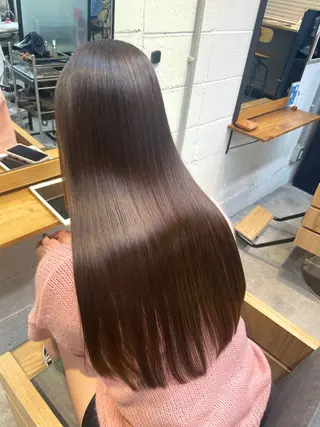 カラー 見奈美 凜のヘアスタイル