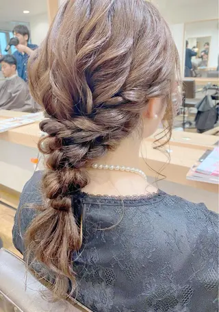 ヘアアレンジ GRANLUSSO 〜グランルッソ駅前店所属・木口 嘉美のヘアスタイル