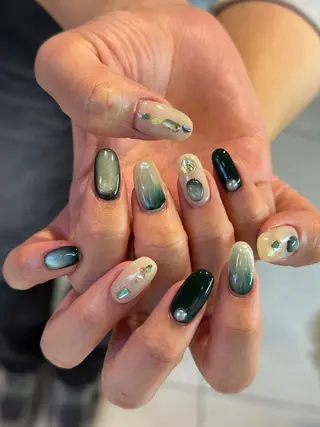 ネイル 深田 美雪のネイルデザイン