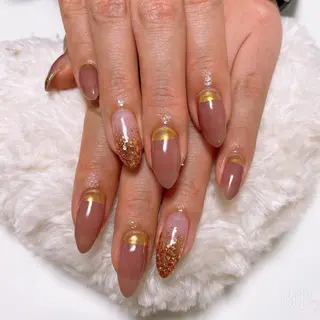 ネイル The Best Beauty受付担当のヘアスタイル