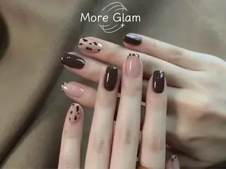 ミディアム more glam 原宿店のネイルデザイン