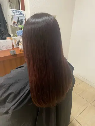 ロング アライ ユウリのヘアスタイル