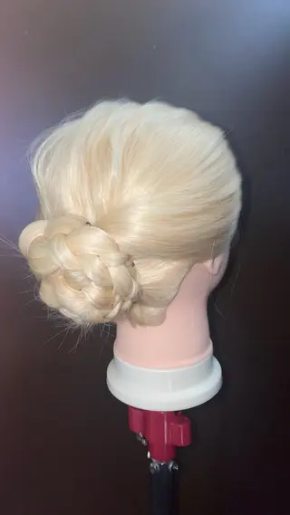 ヘアアレンジ 青木 美樹の眉毛・アイブロウイメージ