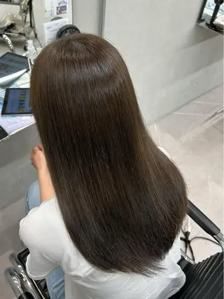 カラー IO イオリのヘアスタイル