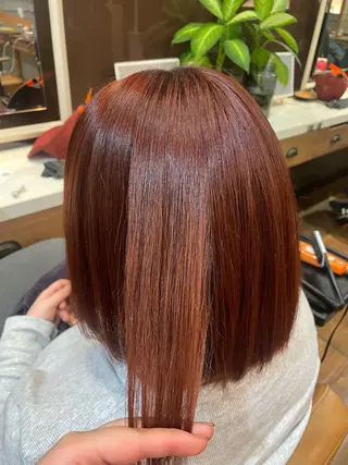 ミディアム カラー みうら しずくのヘアスタイル