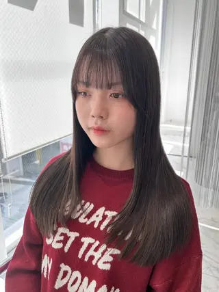 ロング 越智 彩心のヘアスタイル