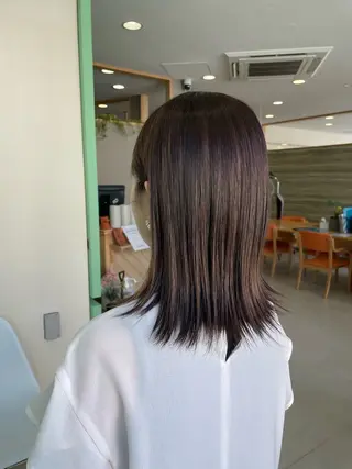ミディアム 謝花 萌のヘアスタイル