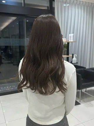 ロング カラー ひなの🫧ベージュ系 艶カラーのヘアスタイル