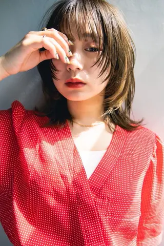 ミディアム LAUREN 公式／大通のヘアスタイル