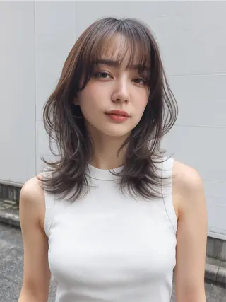 ミディアム ウルフ/レイヤー/ 縮毛矯正/照井友梨のヘアスタイル