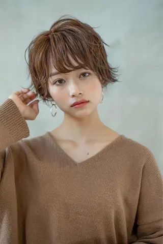 ショート カラー 🉐レイヤー/塩見 弘樹🉐渋谷のヘアスタイル