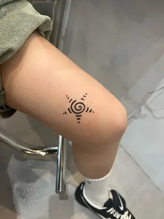 Agu hair time所属・time_ メラニーのヘアスタイル