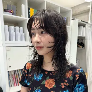 セミロング 会田有紀 /切りっぱなしボブのヘアスタイル