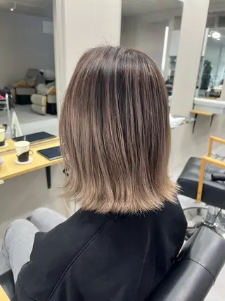 ミディアム 奥田 恵樹のヘアスタイル