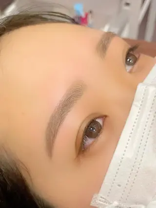 アイブロウ felim 塚口店所属・felim 川上 桃佳のマツエク・マツパデザイン