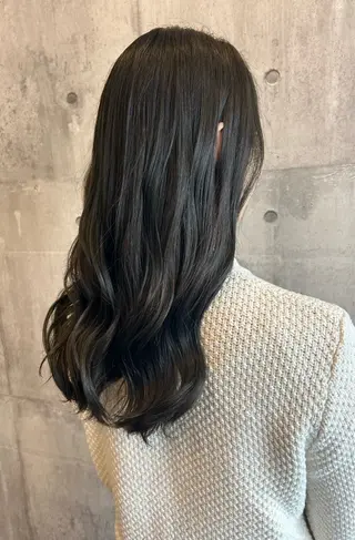 セミロング 田中 愛巳のヘアスタイル