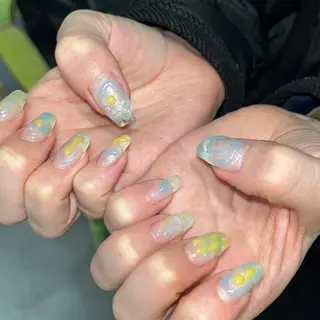 ネイル 🪐富島彩夏 /海外nail🪐のネイルデザイン