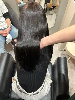 セミロング カラー 白髪ぼかしハイライト 柳川拓哉のヘアスタイル