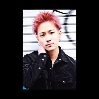 ショート カラー 及川シゲル 髪質改善講師のヘアスタイル