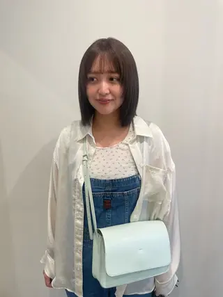 ミディアム カラー 渋谷 留菜のヘアスタイル