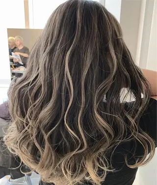 ロング カラー ヘアアレンジ 髪質改善land千葉所属・阿部 圭悟のヘアスタイル