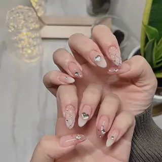 ネイル NEO Beauty Salon所属・𝐍𝐄𝐎 𝐉𝐔𝐑𝐈のネイルデザイン