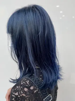 セミロング カラー ナカタケ ユウのヘアスタイル